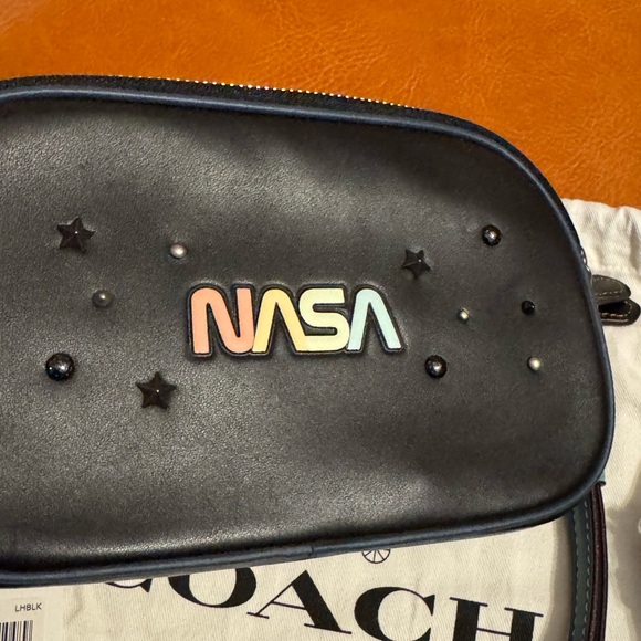 Coach x Nasa space crossbody clutch - Picture 5 of 15